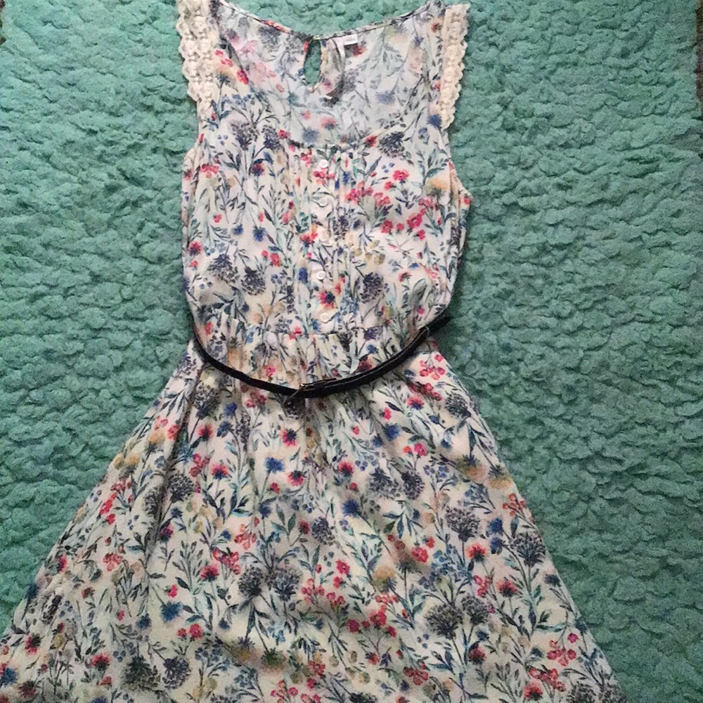 Floral dress, w/ belt